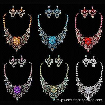 Fancy crystal beads jewelry necklace sets, match the earrings and necklace and rings